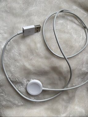 Magnetic Charging Cable with USB Plug - White